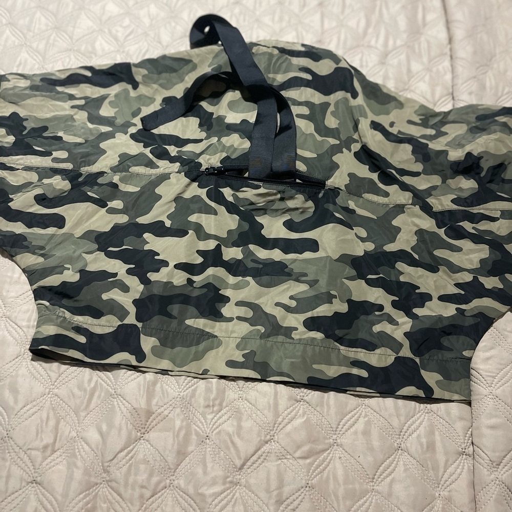 zara jackets & coats cropped camo hoodie backpac - Picture 13 of 13